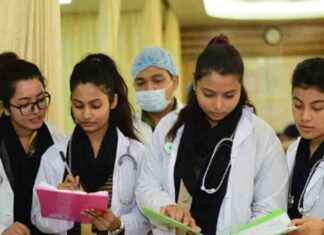 63% মেয়ে মেডিক্যাল ভর্তি পরীক্ষা উত্তীর্ণ। 63