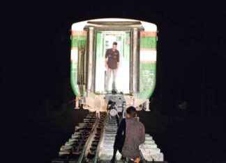 ‘Mohan Ganj Express Recovered After Crossing Rail Bridge with 13 Coaches’ mohan-ganj-express-recovered-after-crossing-rail-bridge-with-13-coaches